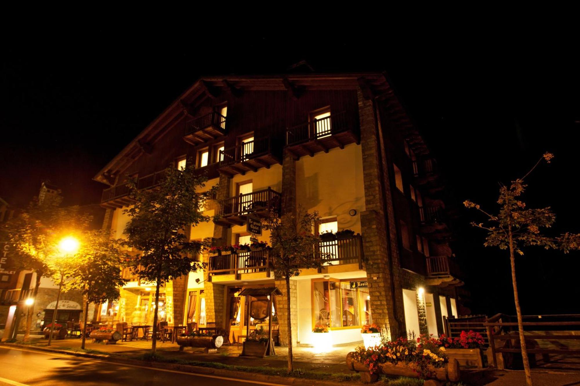 Residence Le Grand Chalet Courmayeur Exterior foto